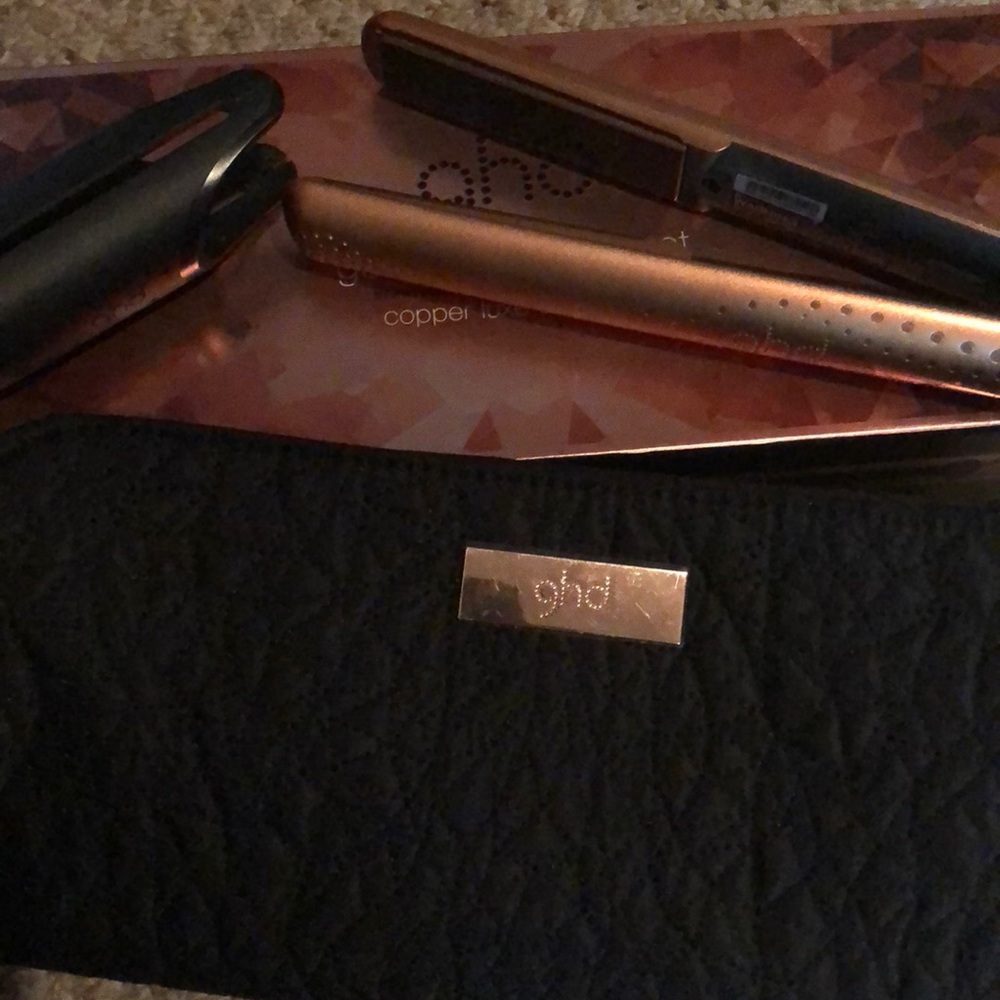 GHD Gold 1” styler gift set copper luxe collection